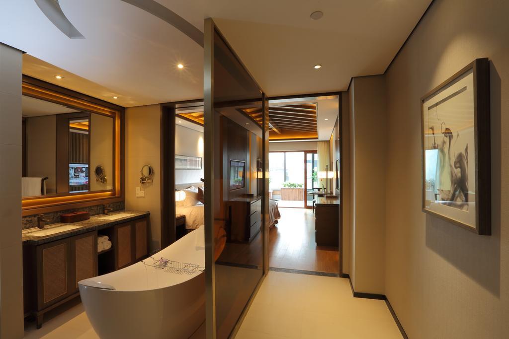 S&N Zhejiang Linhai International Hotel Room photo